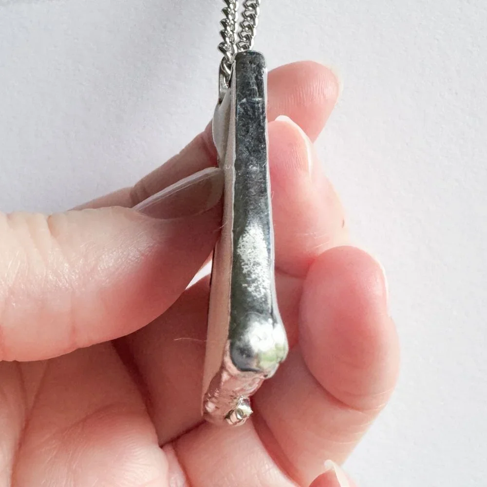 Handmade repurposed ceramic shard necklace with Asian theme - Picture 13 of 16